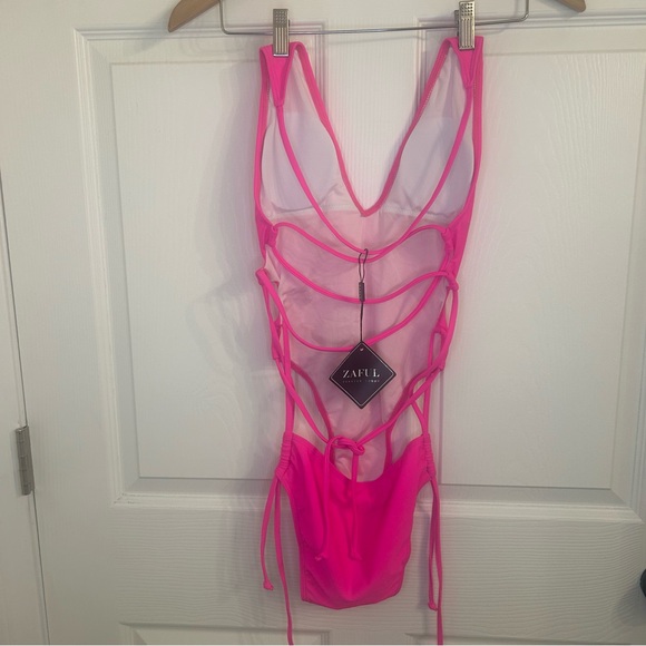 Zaful Vibrant Pink One Piece Swimsuit - Picture 5 of 5